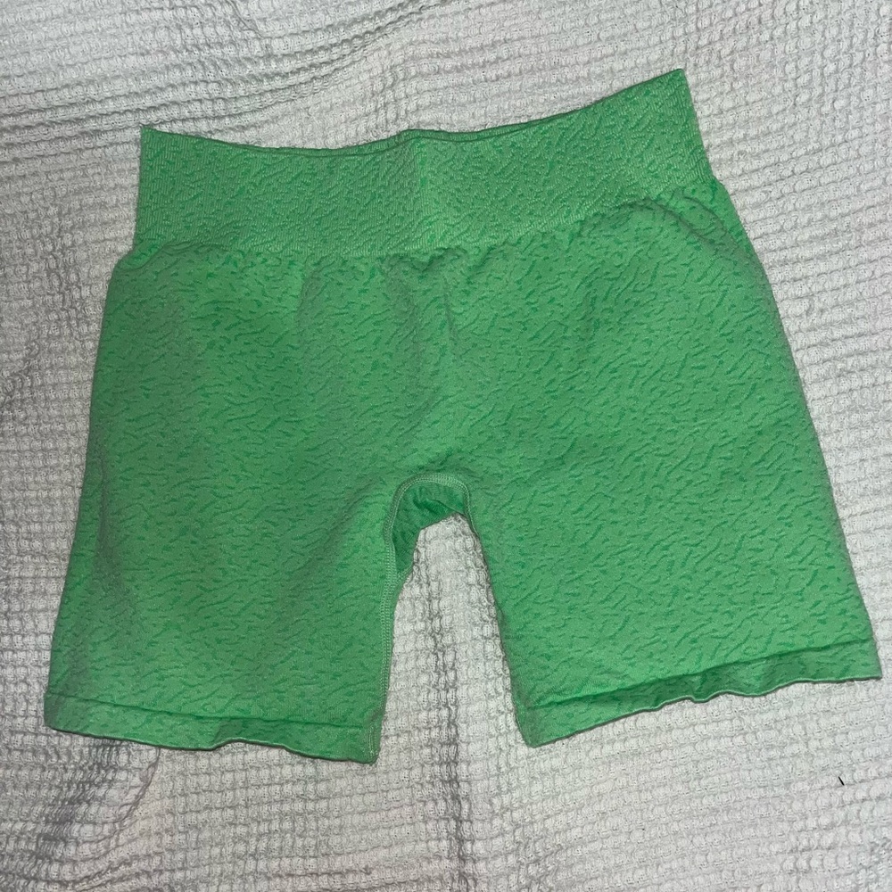 NVGTN shorts